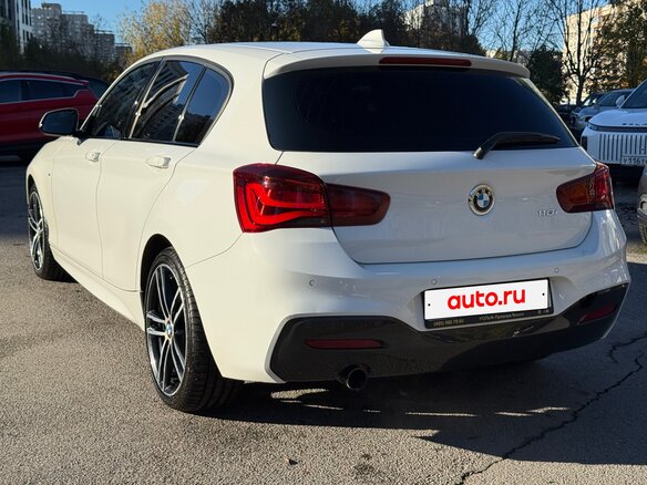 2018 BMW 1 серии 118i II (F20/F21) Рестайлинг 2, белый, 2100000 рублей - вид 6