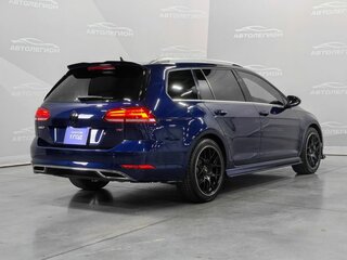 2017 Volkswagen Golf VII Рестайлинг, синий, 1530000 рублей, вид 5