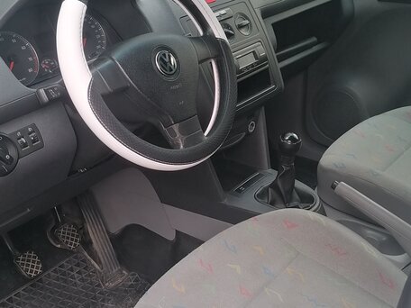 2010 Volkswagen Caddy, белый, 1500000 рублей, вид 3