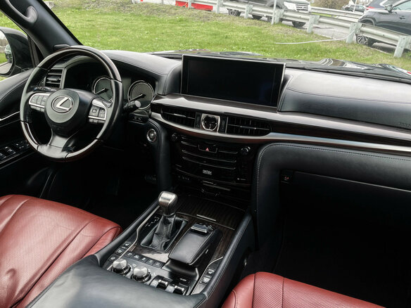 2017 Lexus LX 570 III Рестайлинг 2, чёрный, 6890000 рублей - вид 8
