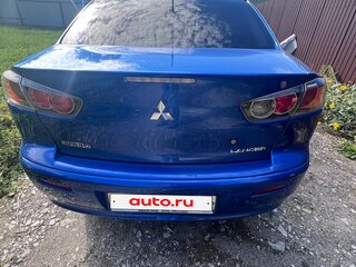 2011 Mitsubishi Lancer X Рестайлинг, синий, 900000 рублей, вид 3