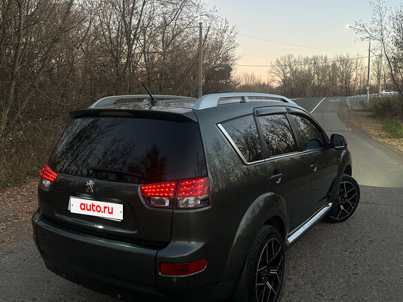 2008 Peugeot 4007, серый, 1020000 рублей