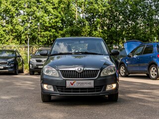 2014 Skoda Fabia II Рестайлинг, серый, 660000 рублей, вид 3