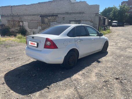 2011 Ford Focus II Рестайлинг, белый, 360000 рублей, вид 4