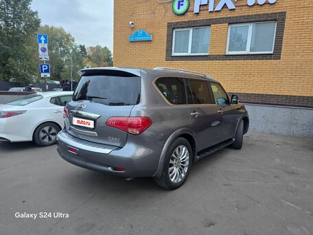 2017 Infiniti QX80 I Рестайлинг, серый, 3100000 рублей, вид 4