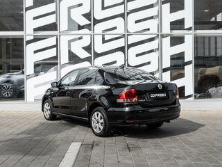 2017 Volkswagen Polo V Рестайлинг, чёрный, 1125000 рублей, вид 2