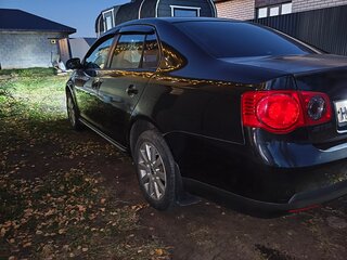 2008 Volkswagen Jetta V, чёрный, 420000 рублей, вид 3