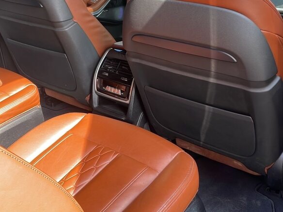 2020 BMW X7 40i I (G07), чёрный, 6100000 рублей - вид 4