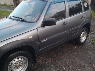 2014 Chevrolet Niva I Рестайлинг, серый, 370000 рублей, вид 2