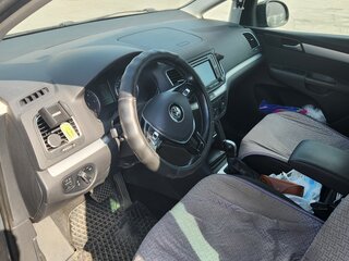 2017 Volkswagen Sharan II Рестайлинг, серый, 1650000 рублей, вид 5