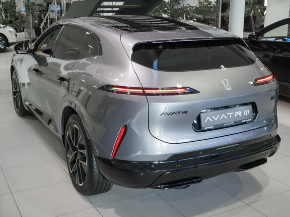 2026 Avatr 07, серый, 6900000 рублей - вид 5
