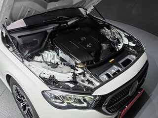 2025 Mercedes-Benz E-Класс 200 VI (W214, S214), белый, 6320000 рублей, вид 5