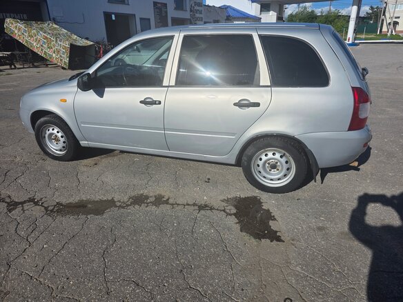 2010 Lada (ВАЗ) Kalina I, серебристый, 305000 рублей
