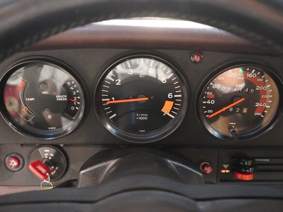 1981 Porsche 911 II (911, 930), красный - вид 14