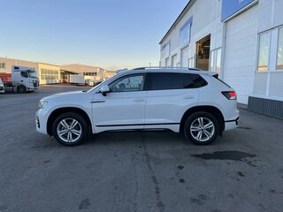 2023 Volkswagen Tayron I Рестайлинг, белый, 4499000 рублей, вид 2