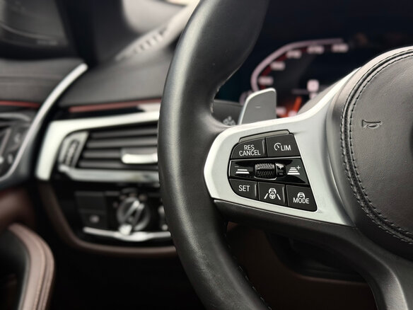 2021 BMW 5 серии 530i VII (G30/G31/G38) Рестайлинг, белый, 4950000 рублей - вид 17