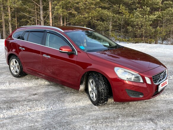 2012 Volvo V60 I, красный, 1300000 рублей - вид 4