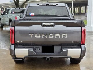 2026 Toyota Tundra Crew Max CrewMax III, серый, 12268102 рублей, вид 4