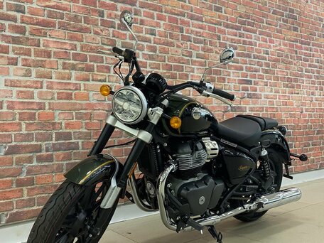 2026 Royal Enfield Super Meteor, зелёный, 773000 рублей, вид 2