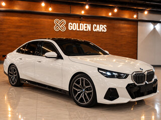 2025 BMW 5 серии 523d xDrive VIII (G60/G61/G68), белый, 7900000 рублей, вид 1