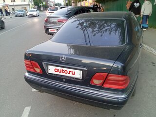 1998 Mercedes-Benz E-Класс 240 II (W210, S210), синий, 425000 рублей, вид 2