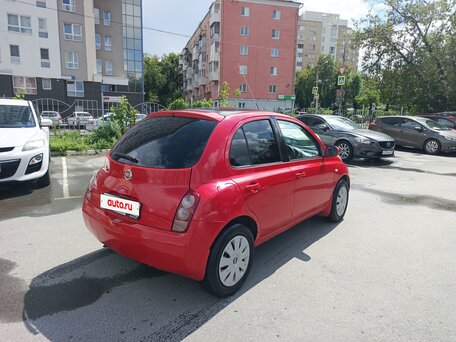2002 Nissan March III (K12), красный, 265000 рублей, вид 3