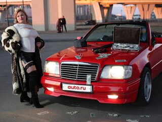 1992 Mercedes-Benz W124 300, пурпурный, 2200000 рублей, вид 3