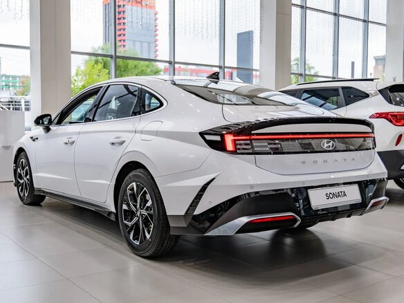 2026 Hyundai Sonata VIII (DN8) Рестайлинг, белый, 4750000 рублей - вид 4