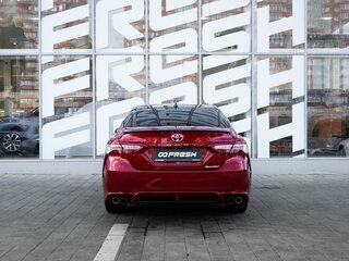 2021 Toyota Camry VIII (XV70) Рестайлинг, красный, 2799000 рублей, вид 4