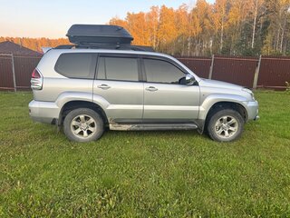2007 Toyota Land Cruiser Prado 120 Series Рестайлинг, серебристый, 1900000 рублей, вид 4