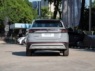 2026 Volkswagen Tharu XR, серый, 2320000 рублей, вид 5