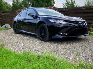 2018 Toyota Camry VIII (XV70), чёрный, 3000000 рублей, вид 2