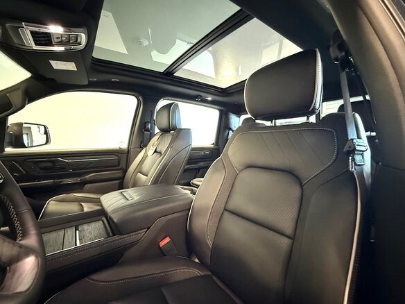 2026 Ram 1500 Crew Cab eTorque V Рестайлинг, чёрный, 11290000 рублей - вид 9