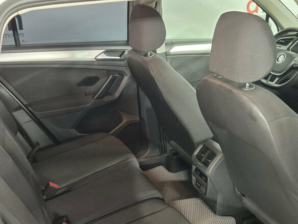 2020 Volkswagen Tiguan II, белый, 2029000 рублей - вид 21