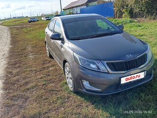2014 Kia Rio 5-speed III, серый, 510000 рублей, вид 2