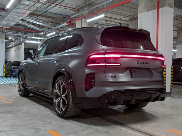 2026 Zeekr 8X Dawn, серый, 12999000 рублей - вид 36