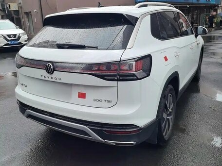 2023 Volkswagen Tayron I Рестайлинг, белый, 2100000 рублей, вид 3