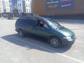 1996 Chrysler Town & Country III, зелёный, 480000 рублей, вид 1