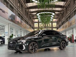 2023 Audi A3 35 TFSI IV (8Y), зелёный, 1735000 рублей, вид 1