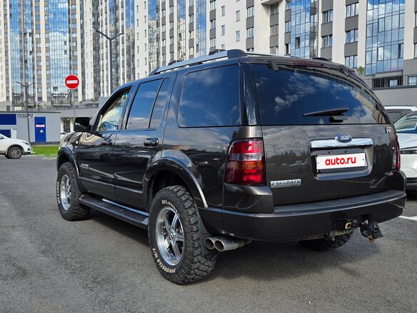 2007 Ford Explorer IV, серый, 1850000 рублей - вид 2