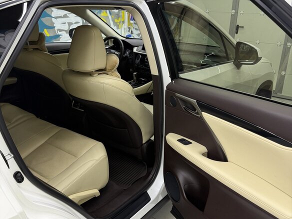 2020 Lexus RX 300 IV Рестайлинг, белый - вид 32