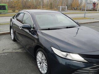 2018 Toyota Camry VIII (XV70), синий, 2750000 рублей, вид 2