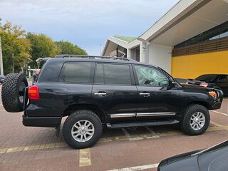 2013 Toyota Land Cruiser 200 Series Рестайлинг 1, чёрный, 5100000 рублей, вид 4