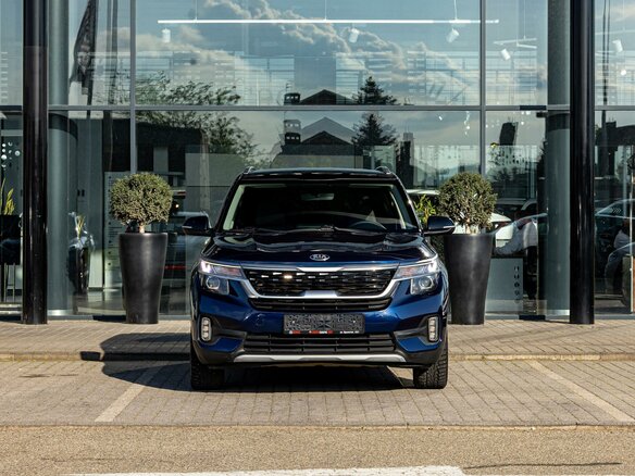 2021 Kia Seltos I, синий, 2065000 рублей - вид 1