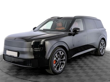 Lynk & Co 900