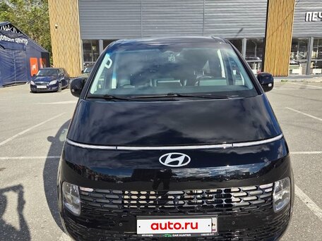2024 Hyundai Staria I, чёрный, вид 3