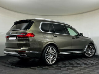 2021 BMW X7 40i I (G07), коричневый, 8725615 рублей, вид 2