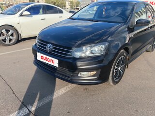 2017 Volkswagen Polo V Рестайлинг, чёрный, 1199000 рублей, вид 2