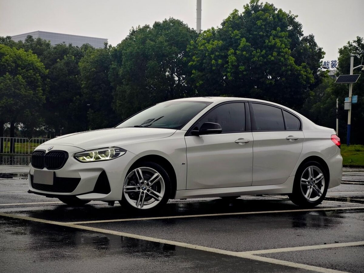 Открыть фотографии: BMW 1 серии III (F52) Рестайлинг