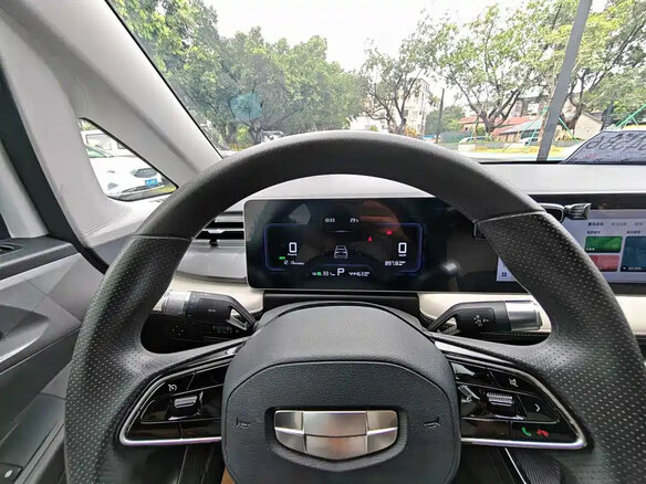 2024 Geely Geometry E 33.5 kWh, белый, 1071008 рублей - вид 13